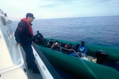 İzmir'de 26 düzensiz göçmen yakalandı