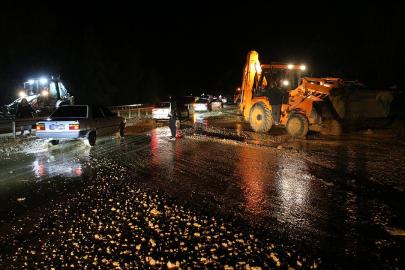 Tokat'ı sağanak ve heyelan vurdu: İstinat duvarı çöktü