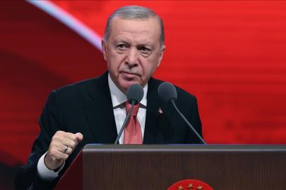 Cumhurbaşkanı Erdoğan: Akışa yön veren bir gençlik yetiştireceğiz