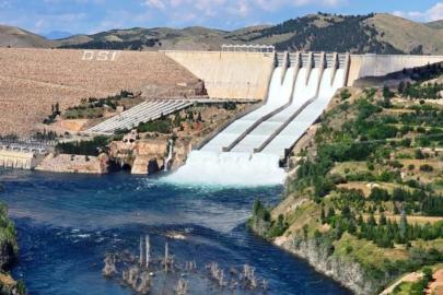 Elazığ'da Keban Barajı'nda kapaklar ikinci kez açıldı