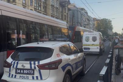 Fatih'te tramvayın altında kalan çocuk hayatını kaybetti