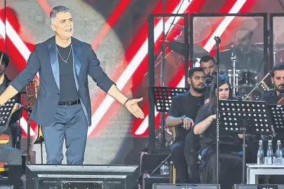 Finalde Özcan Deniz çıktı