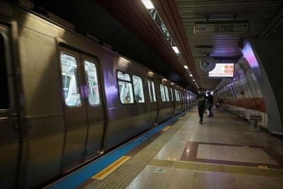 Kadıköy-Sabiha Gökçen Havalimanı metrosu raydan çıktı. Yolcular tünelden tahliye edildi