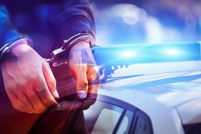 Kendilerini polis ve savcı olarak tanıtan 4 dolandırıcı yakalandı