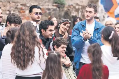 Merakla beklenen "Altı Üstü İstanbul" yayın tarihi açıklandı