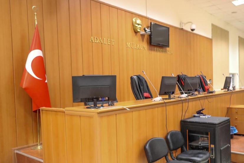 Müdür yardımcısını tehdit eden öğrenci için okul değiştirme kararı