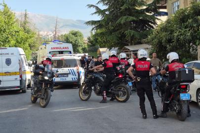 Tabancayla kızını ve eşini öldürüp, diğer kızını yaraladı