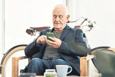 Uzun yaşam için telefonu bırakıp sosyalleşin