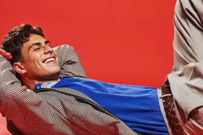 Vogue Türkiye Kenan Yıldız ile tarihinde bir ilke imza atıyor! Başarılı futbolcu 5 ayrı kapakla dünya moda ve spor gündeminin merkezinde!