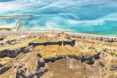 Sığ kıyılar kara olabilir