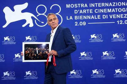 George Clooney, Venedik'te Trump yönetimini eleştirdi. "Ülkeyi liyakatsizler yönetiyor"