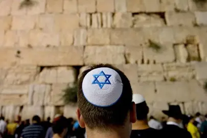 Kudüs Valiliği: Netanyahu ve binlerce İsrailli Ağlama Duvarı'na baskın yaptı