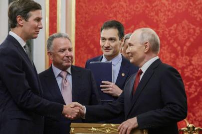 Putin, Trump'ın özel temsilcileriyle Kremlin'de görüştü